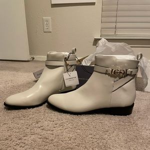 NEW Liz Claiborne white boots (womens)